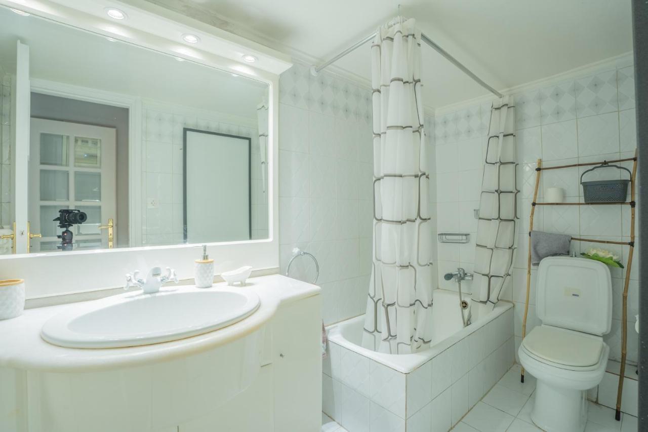 Neoclassic Modern Apa Ath Apartment เอเธนส์ ภายนอก รูปภาพ